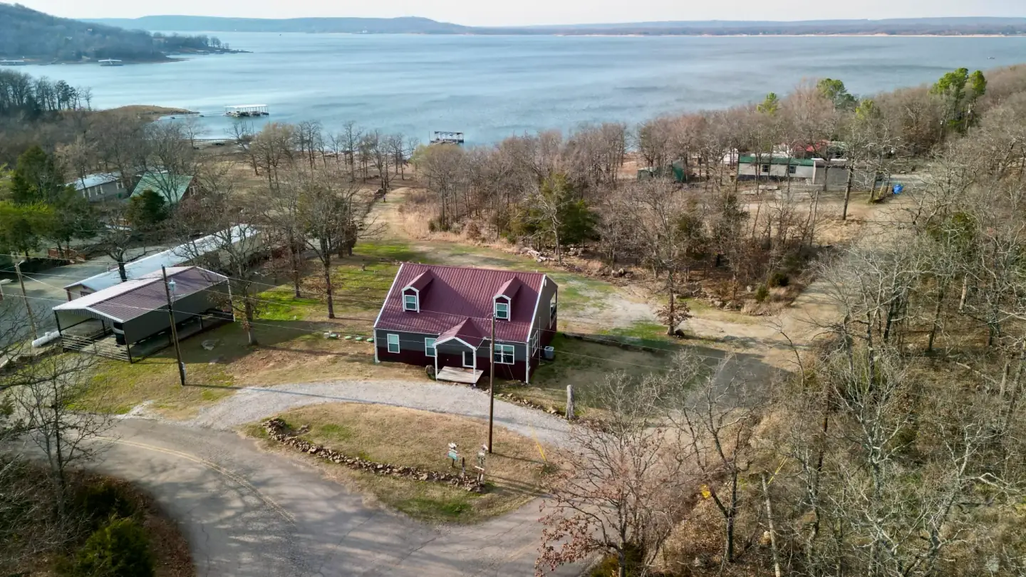The Porch House on Lake Eufaula
